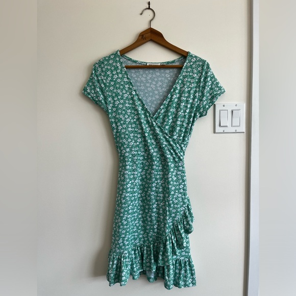 Cute Floral Mini Dress - Picture 2 of 6